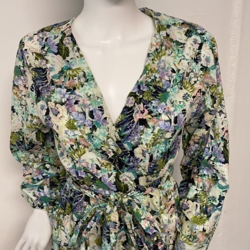 Plum Pretty Sugar‎ Floral Bridal Kimono Robe - Picture 2 of 15